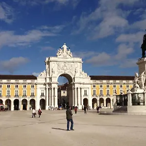 bairrus-lisbon-apartments-cathedral.hotels-lisbon-portugal.com/