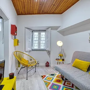 alfama-rose-apartment.hotels-lisbon-portugal.com/