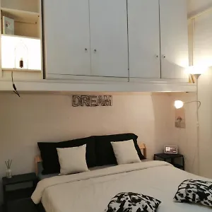 via-varese-apartment.it-romehotels.com/