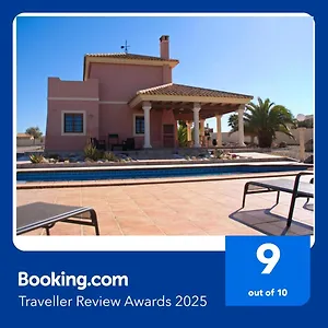 villa-flo-very-large-cheerful-villa-with-private-pool.es-andalucia.com/